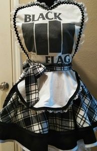 Black Flag Apron